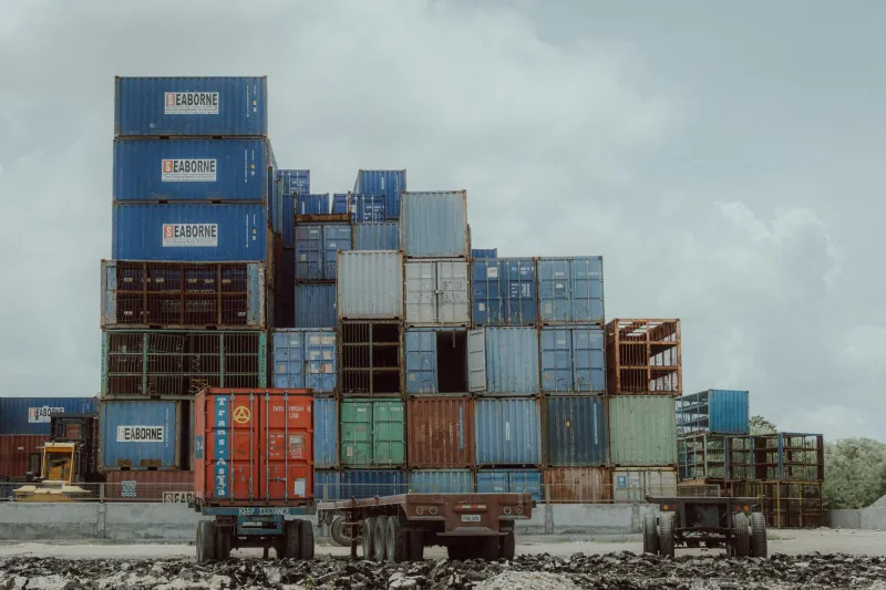 Neither Here Nor There Is Exactly Where You Want to Be: Rethinking the Reshoring Debate